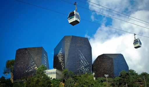 Medellin- biblioteca publica España y metro cable